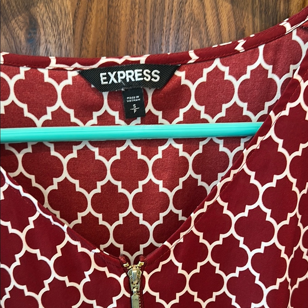 Express Red Patterned Women's Top - Picture 2 of 2